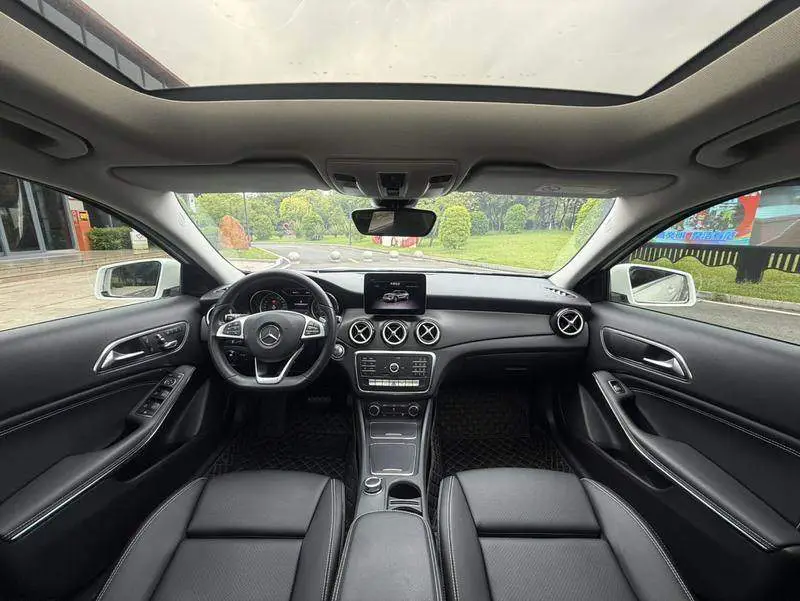 Mercedes-Benz GLA 2019 GLA 200 Dynamic — 9