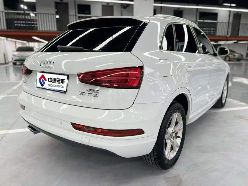 Audi Q3 2018 30th Anniversary Model 30 TFSI Fashion Model — 6