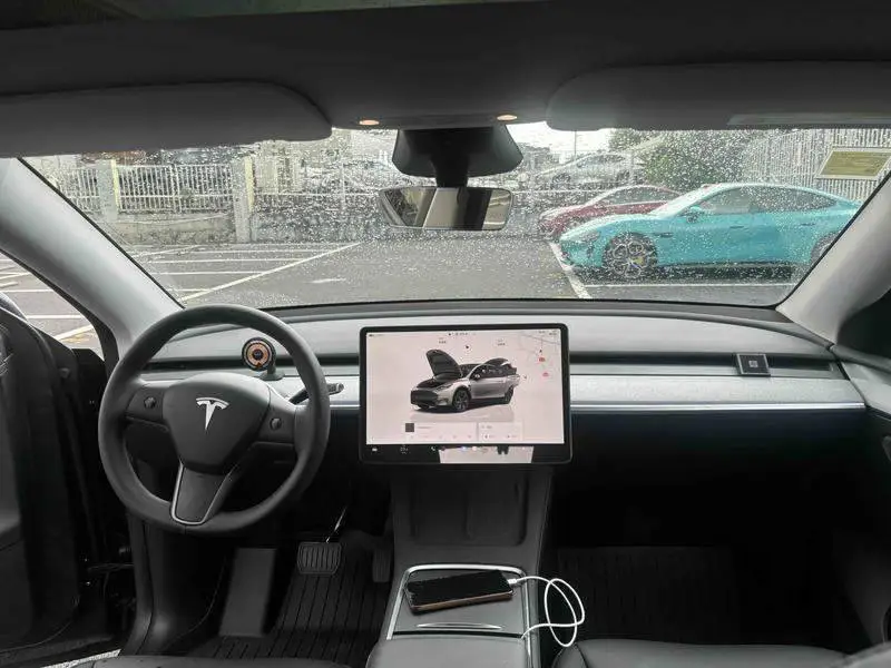 Model Y 2024 rear-wheel drive version — 14