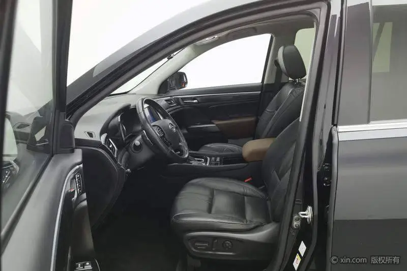 Trumpchi GS7 2017 320T 2WD Luxury Smart Link — 17