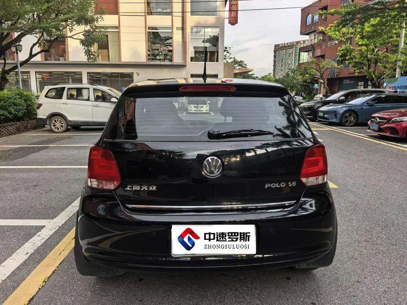 Polo 2013 1.6L Automatic Luxury Edition — 5