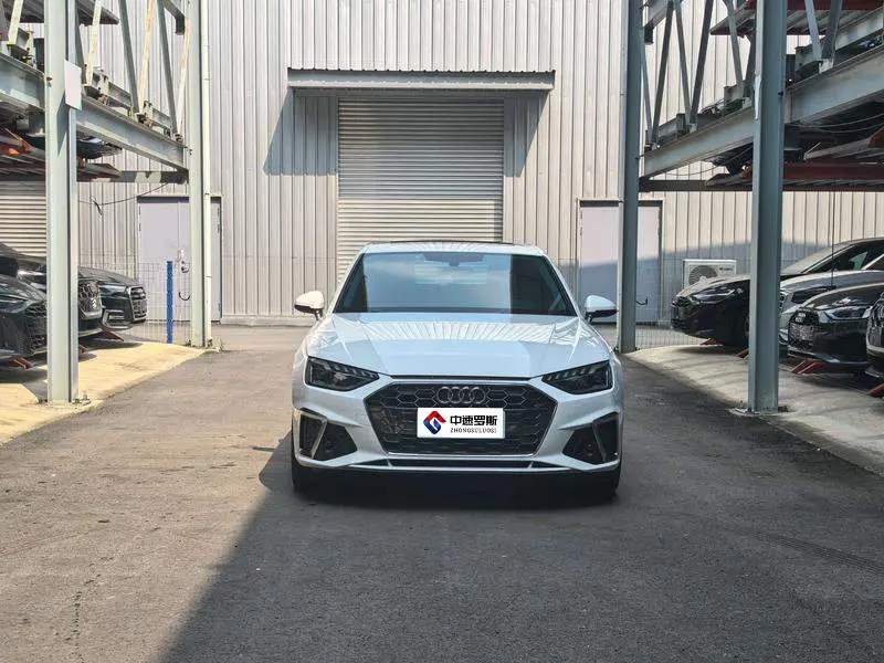 Audi A4L 2024 40 TFSI Stylish and Dynamic — 2