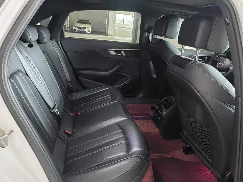 Audi A4L 2024 40 TFSI Luxury Dynamic Edition — 11