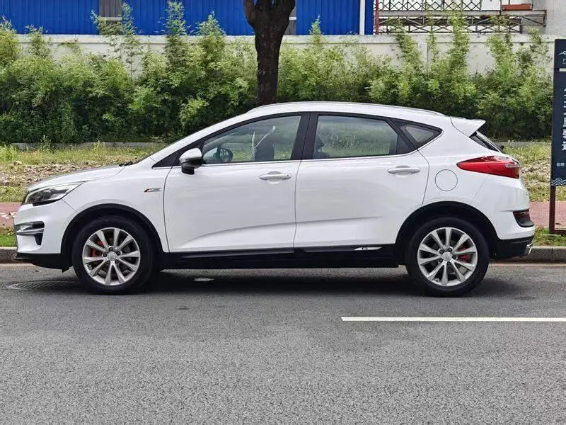 Emgrand GS 2017 Sports Edition 1.3T Automatic Intelligent Connection — 4