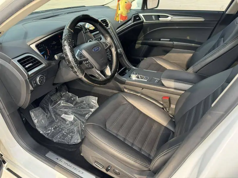 Mondeo 2017 EcoBoost 200 Luxury — 13