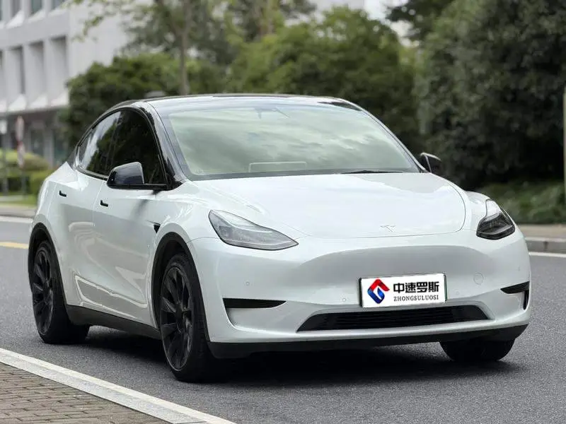 Model Y 2022 facelifted rear-wheel drive version — 3