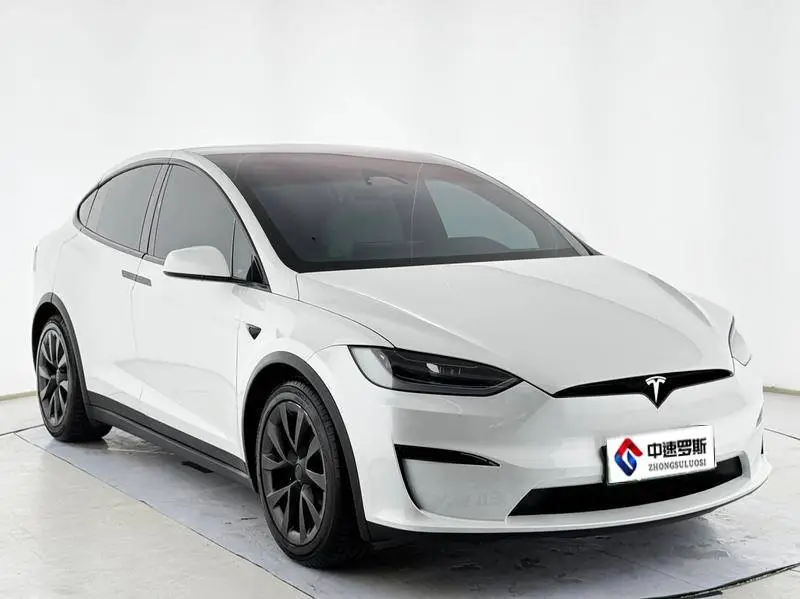 Model X 2023 Dual Motor All-Wheel Drive — 3