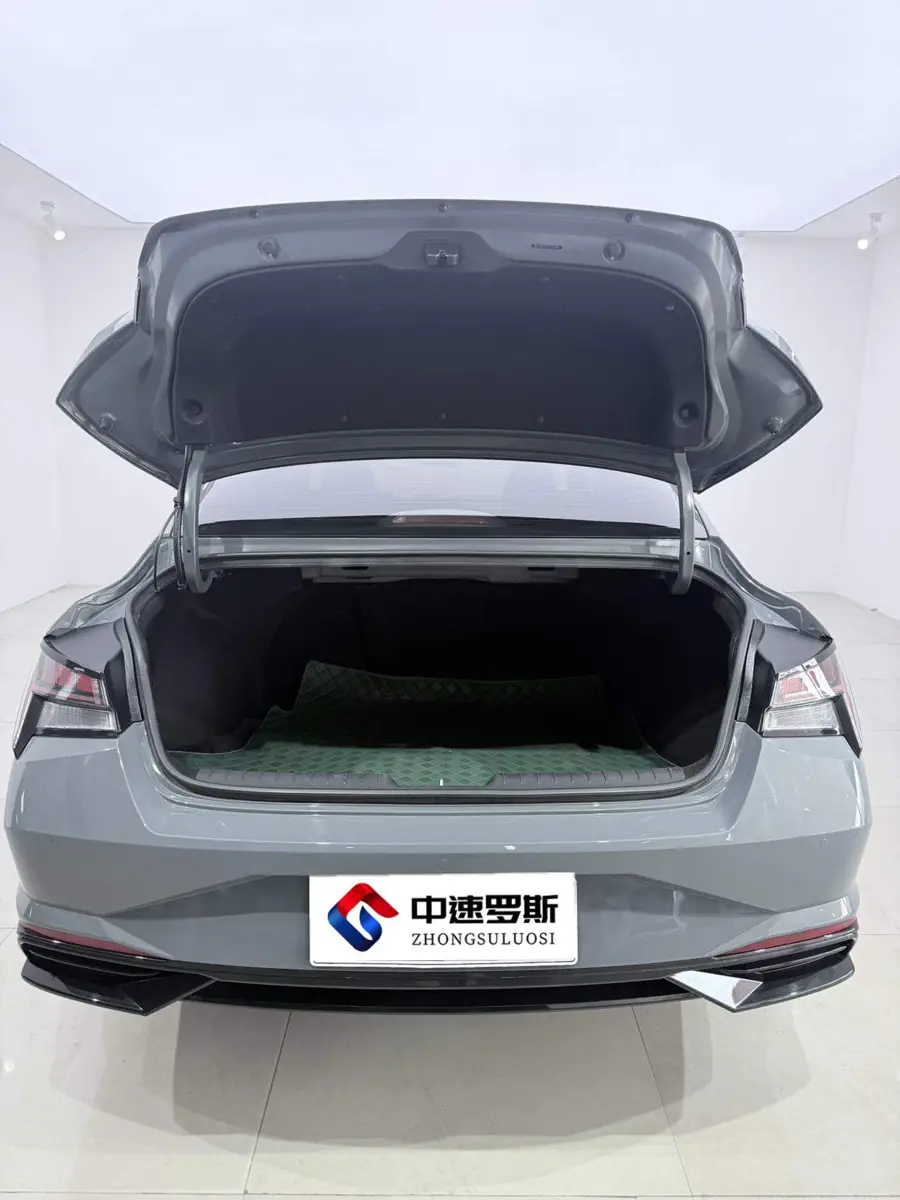Elantra 2022 1.5L CVT LUX Premium Edition — 13