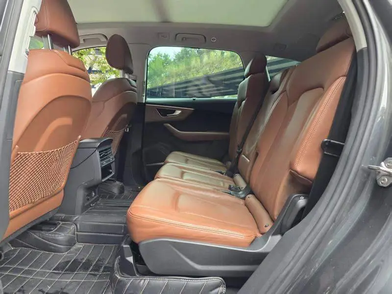 Audi Q7 2022 55 TFSI quattro S line premium model — 15