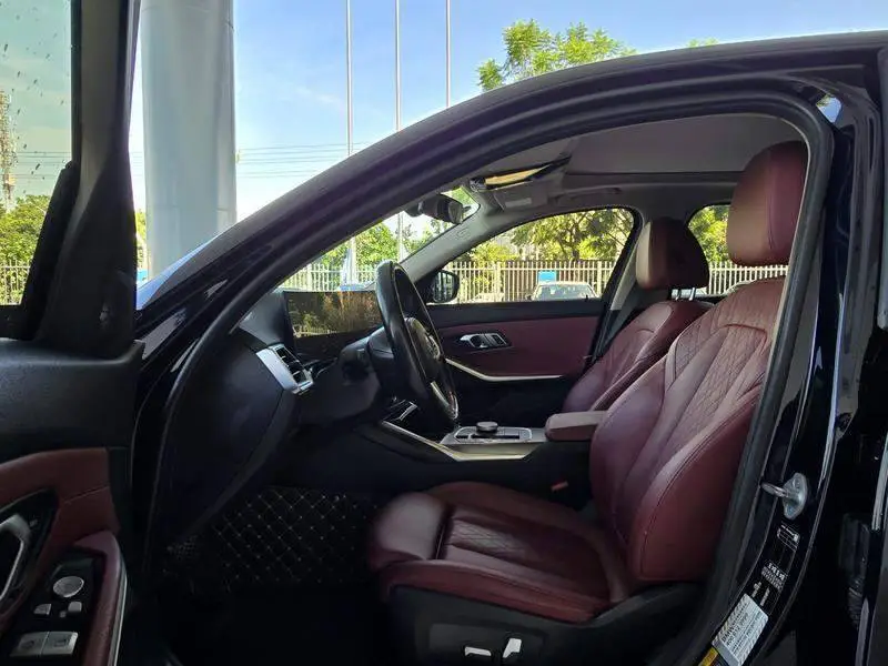 BMW i3 2023 eDrive 40 L Night Sport Package — 14