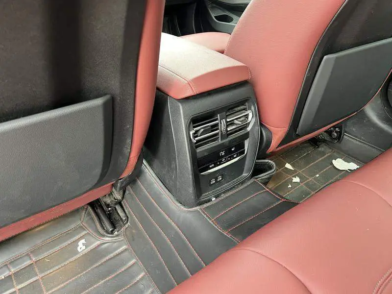 BMW 3 Series 2021 facelift 325i M Sport Night Edition — 8