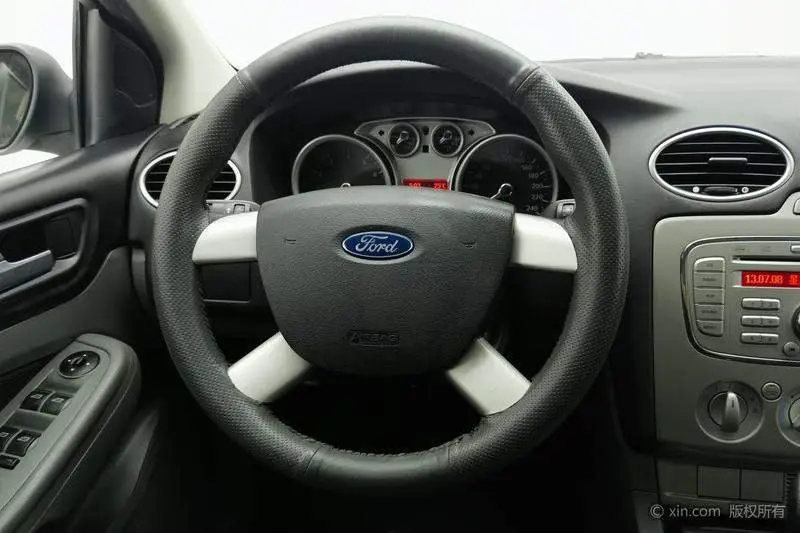 Fox 2013 Hatchback Classic 1.8L Automatic Millionth Anniversary Edition — 16