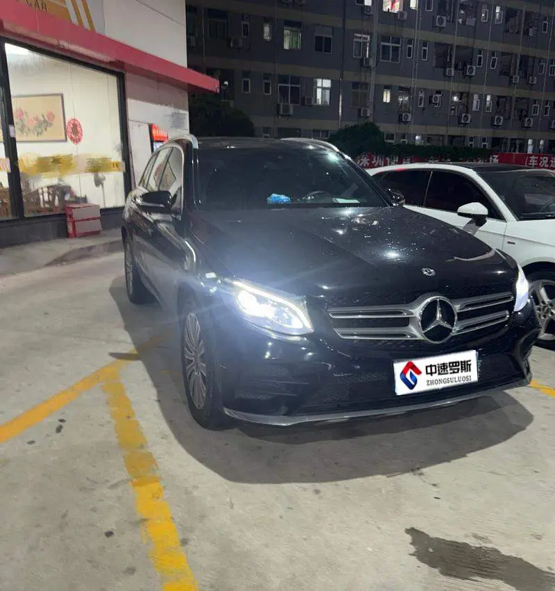Mercedes-Benz GLC 2017 GLC 260 4MATIC Dynamic — 3