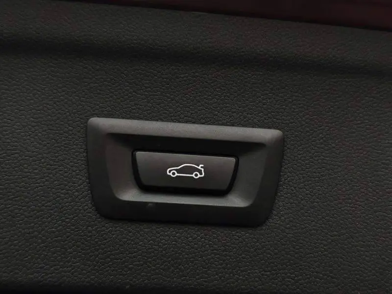 BMW iX 2022 xDrive40 — 12