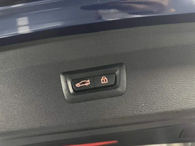 BMW X1 2020 sDrive25Li Leading Edition — 7
