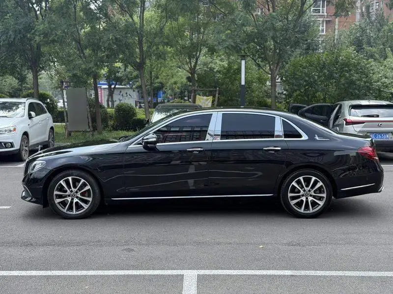 Mercedes-Benz E-Class 2019 E 260 L 4MATIC — 4