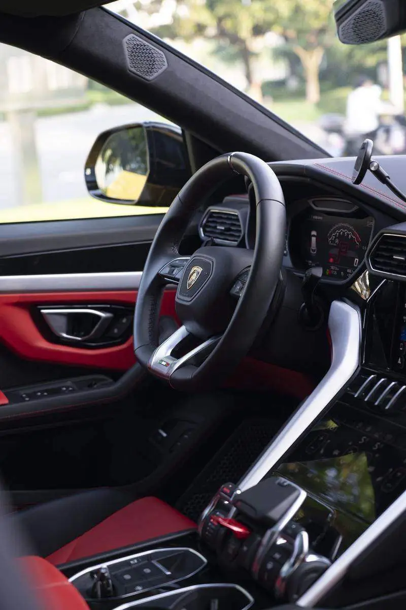 Urus 2021 4.0T V8 — 14