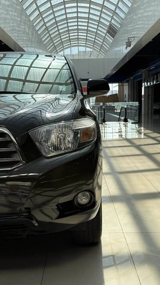 Highlander 2011 2.7L 2WD 7-seat luxury version — 9