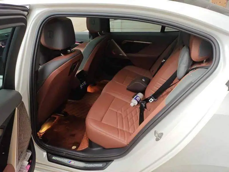 BMW 5 Series 2025 530Li Premium M Sport Package — 8