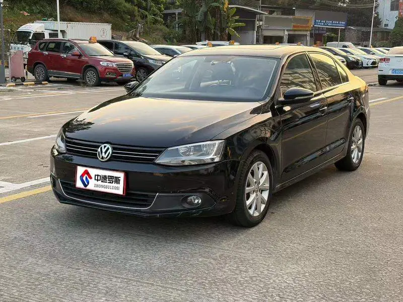 Sagitar 2012 1.6L Automatic Comfort