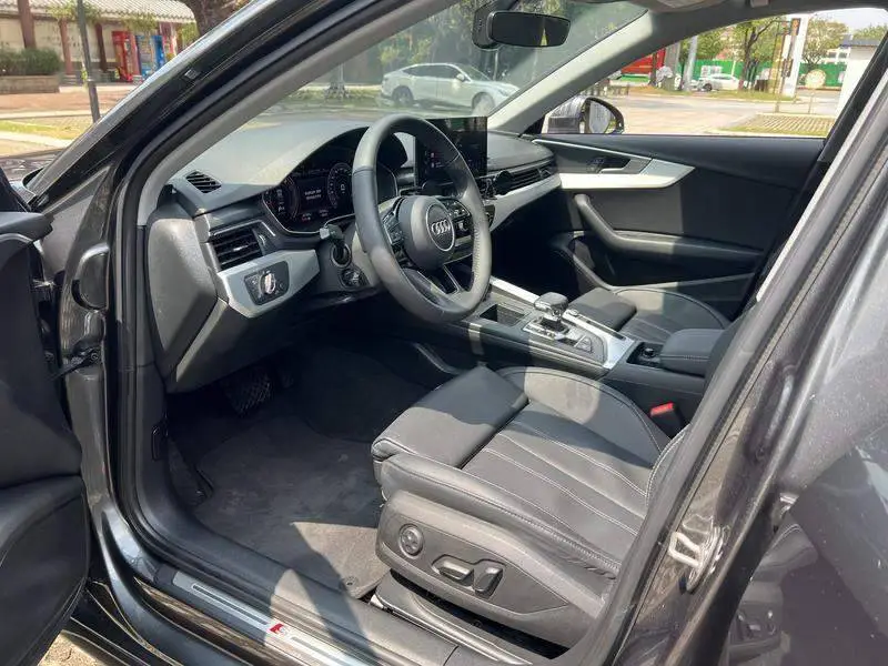 Audi A4L 2020 40 TFSI Stylish and Dynamic — 16