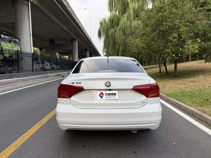 Jetta 2017 1.5L Automatic Fashion Model — 4