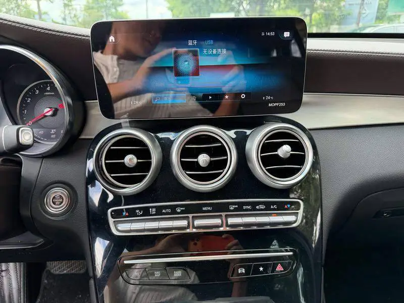 Mercedes-Benz GLC 2020 GLC 260 L 4MATIC Dynamic — 7