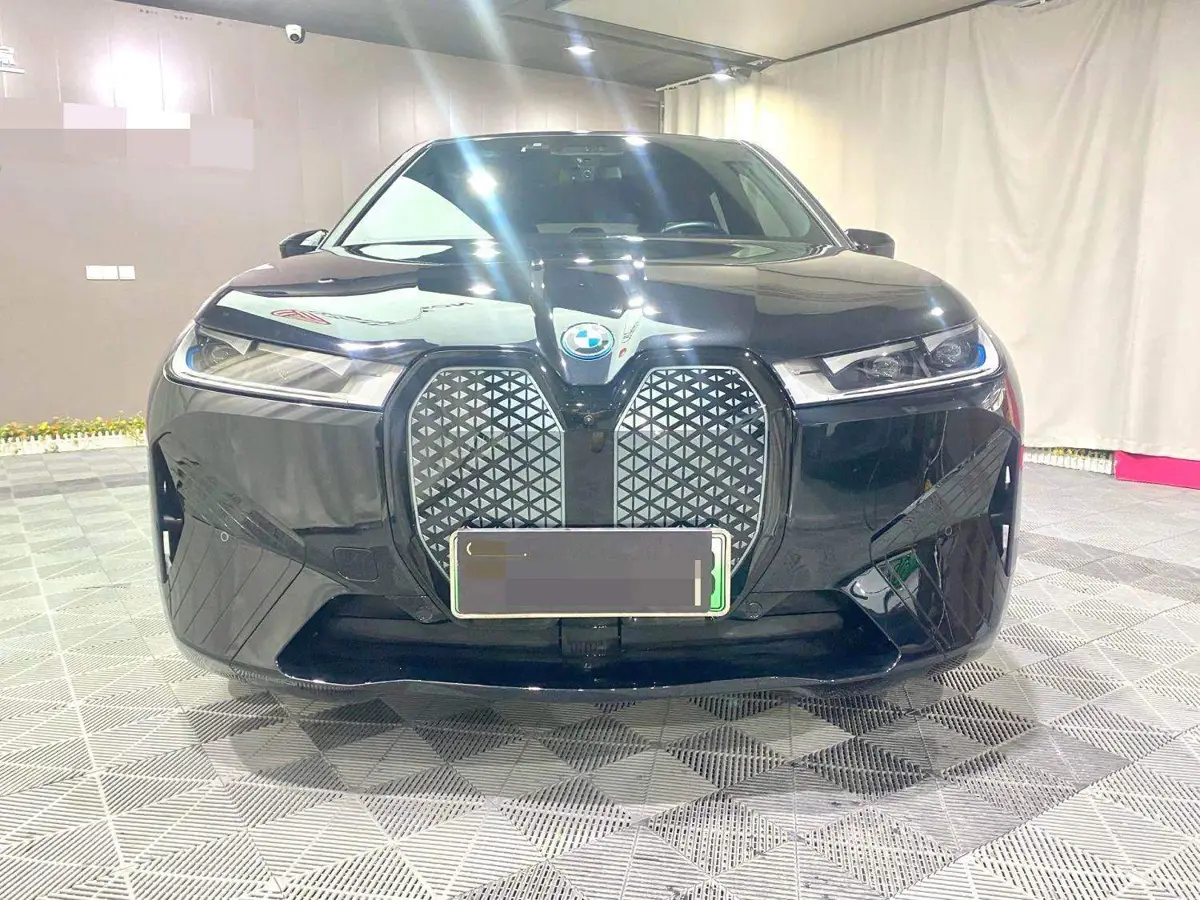 BMW iX 2023 xDrive50 — 2