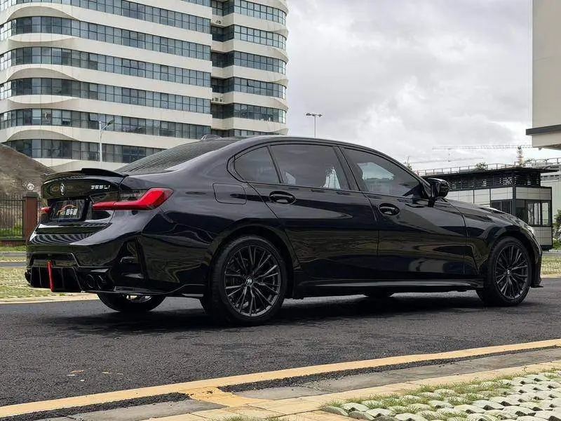 BMW 3 Series 2023 325Li M Sport Night Edition — 7