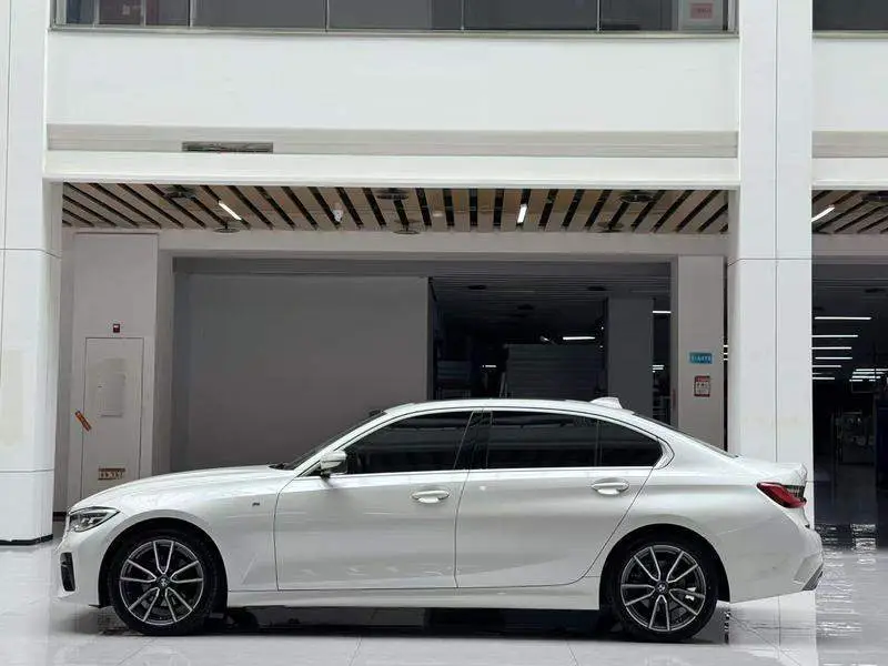 BMW 3 Series 2021 facelifted 325Li M Sport Package — 4
