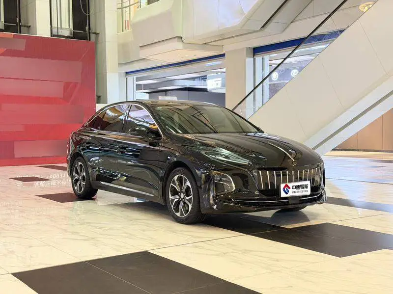Hongqi E-QM5 2023 modified basic travel version — 3