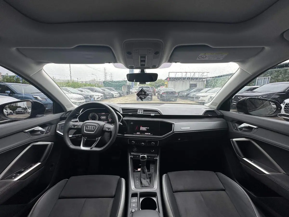 Audi Q3 2023 35 TFSI Fashion Dynamic Edition (1.4T) — 8