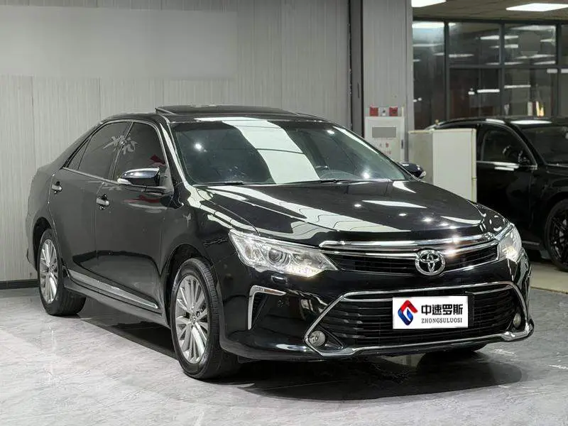 Camry 2016 Hybrid 2.5HG 10th Anniversary Luxury Navigation Edition — 3