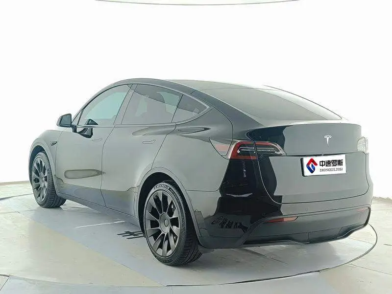 Model Y 2022 facelifted rear-wheel drive version — 5