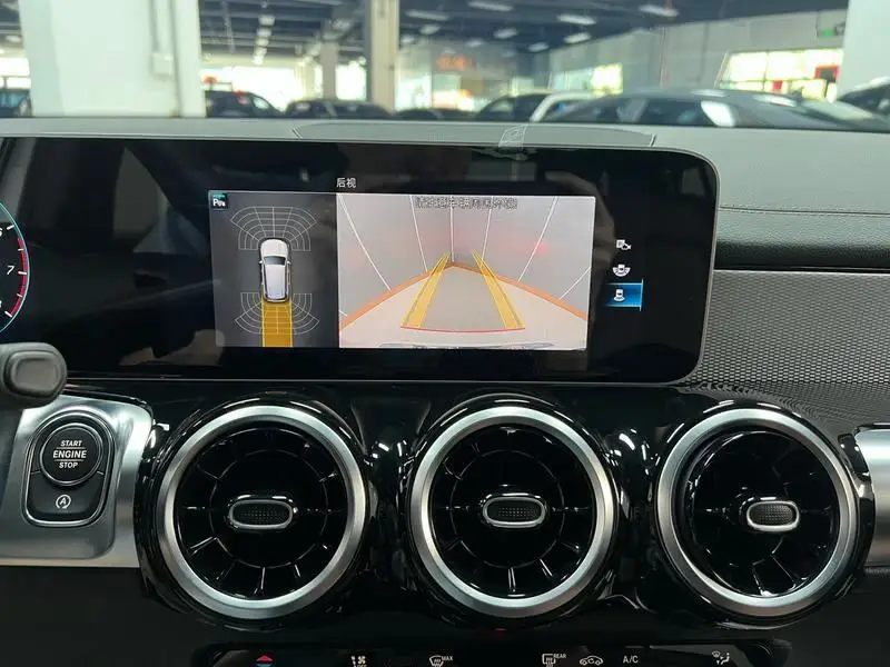 Mercedes-Benz GLB 2020 GLB 180 Dynamic — 18