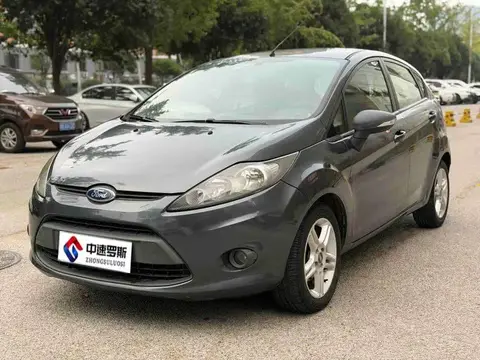 Carnival 2009 Hatchback 1.5L Automatic Fashion Model