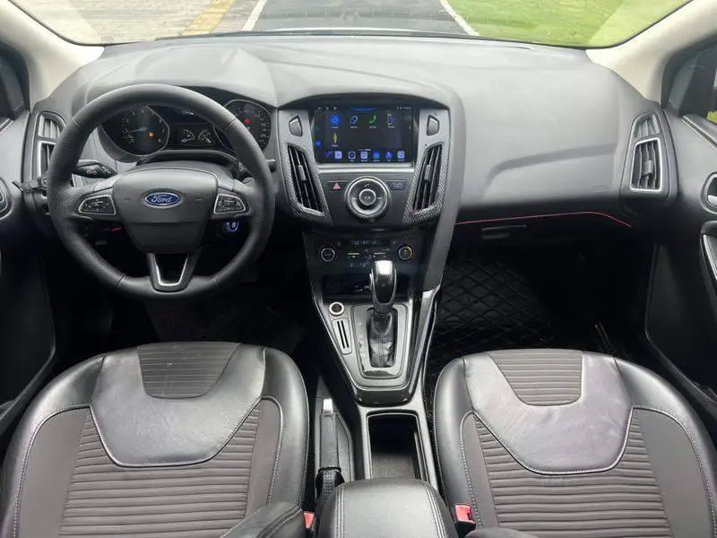 Fox 2015 Sedan 1.6L Automatic Fashion Edition — 7