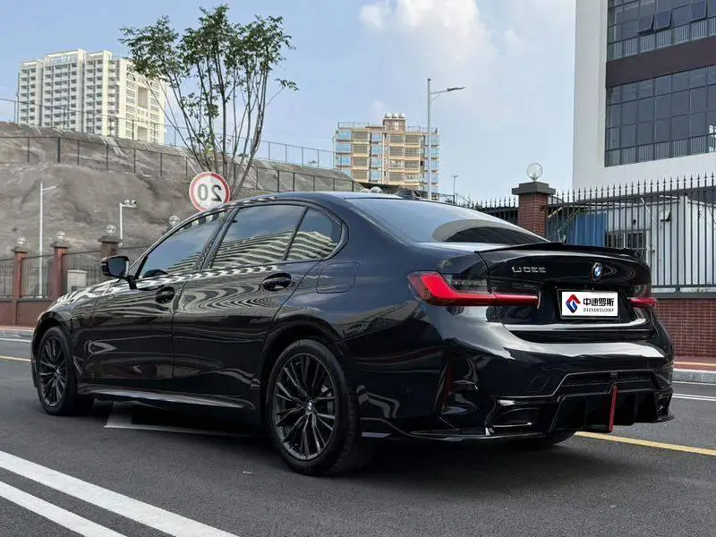 BMW 3 Series 2023 330Li M Sport Night Edition — 4