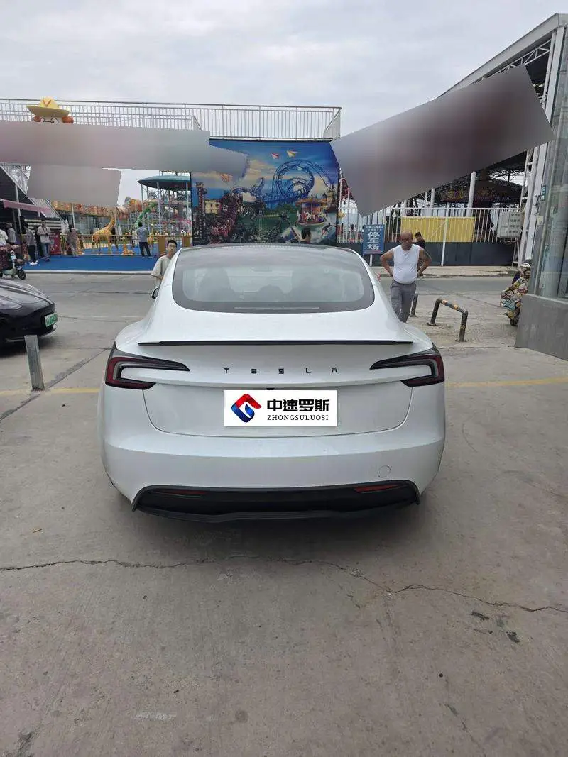 Model 3 2025 rear-wheel drive version — 5