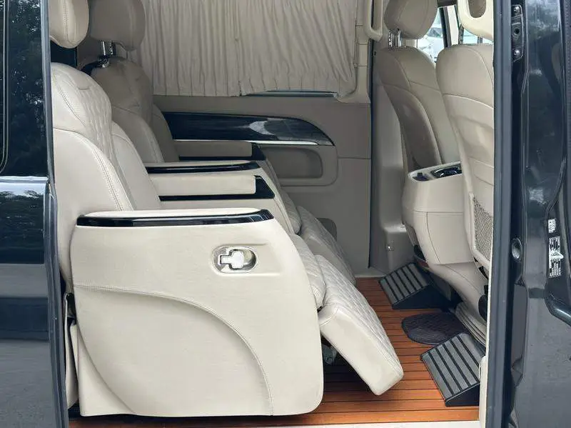 Mercedes-Benz V-Class 2016 V 260 Pilot Edition — 9