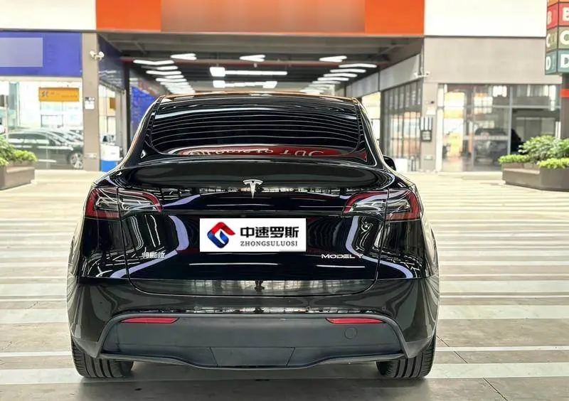 Model Y 2022 rear-wheel drive version — 4