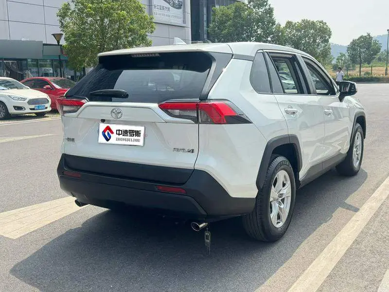 RAV4 Rongfang 2024 2.0L CVT 2WD Urban Edition — 6