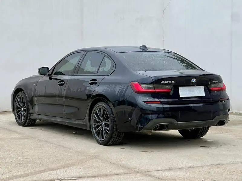BMW 3 Series 2021 facelift 325i M Sport Night Edition — 4