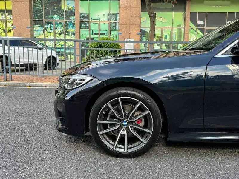 BMW 3 Series 2021 325Li xDrive M Sport Package — 12