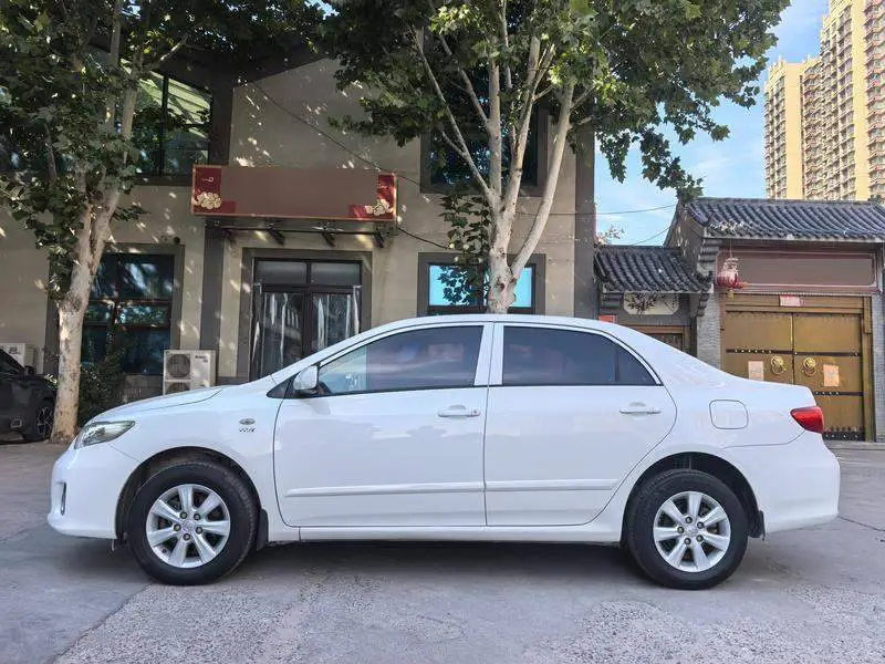 Corolla 2011 1.6L Manual GL — 4
