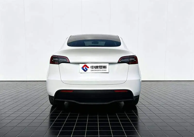 Model Y 2022 facelifted rear-wheel drive version — 6
