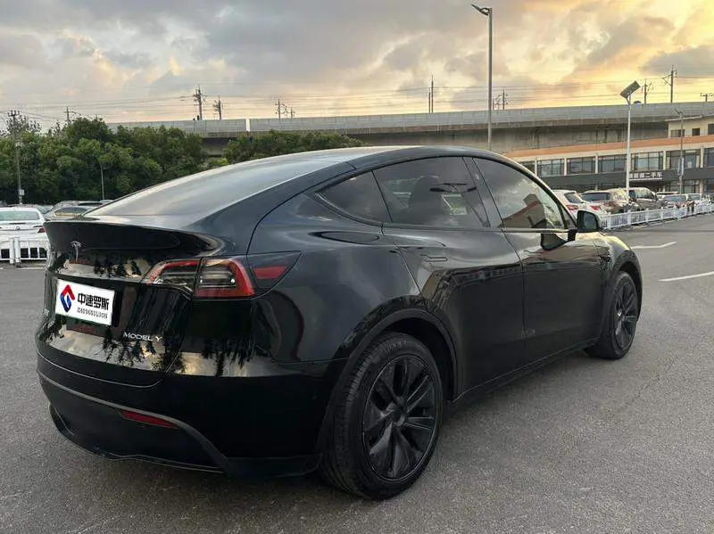 Model Y 2024 rear-wheel drive version — 5