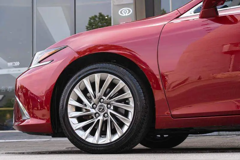 Lexus ES 2018 300h Executive Edition National V — 7