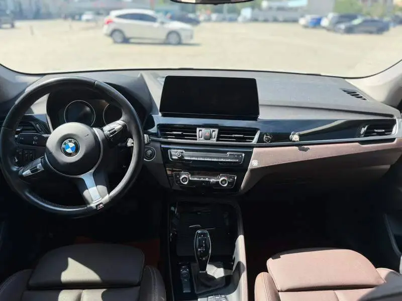 BMW X1 2021 sDrive20Li Fashion Edition — 20