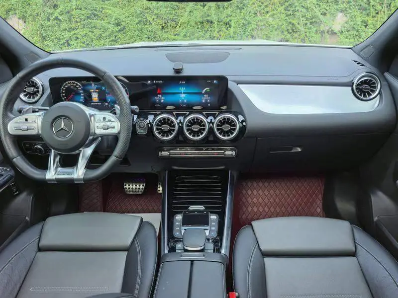 Mercedes-Benz GLA AMG 2021 AMG GLA 35 4MATIC — 10